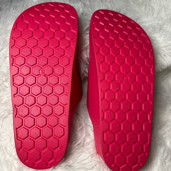 Hot pink torrid double buckle slide - Picture 4 of 4